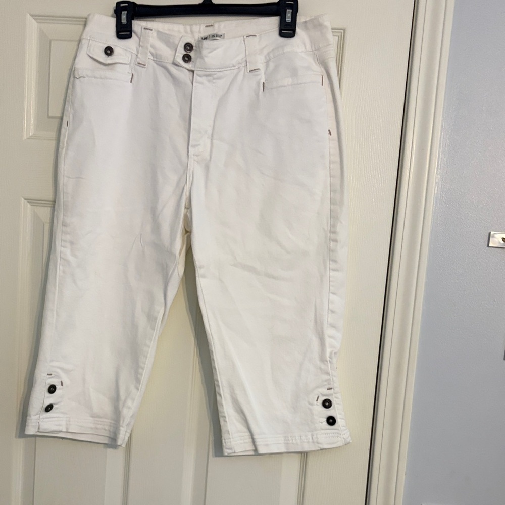 Lee White Women's Capris